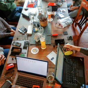 Workshop auf dem 3. BitcoinForum Bayern in Ingolstadt. Wo sich Bitcoiner einen Specter Shield Lite zusammen bauen.