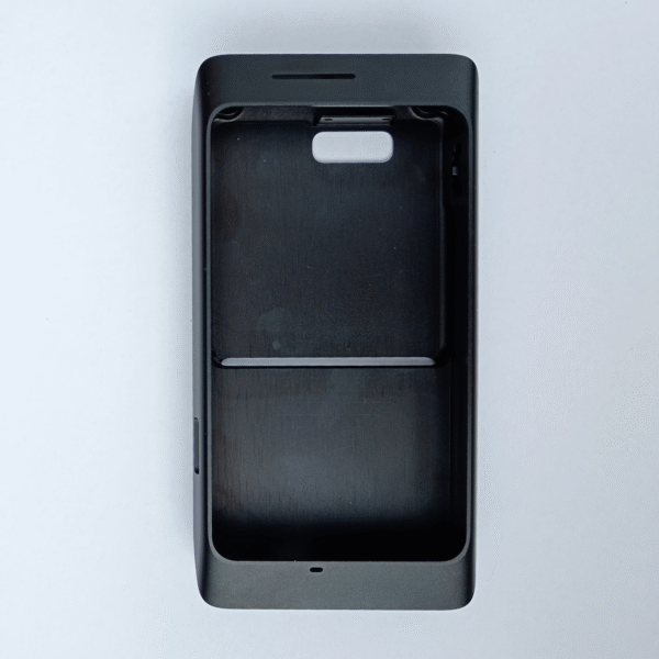 Specter Shield Metall Case in der Farbe schwarz.